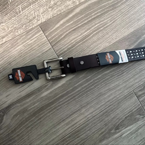 ✔️HARLEY DAVIDSON MENS TRIPLE STUDDED LEATHER BELT - Picture 4 of 9